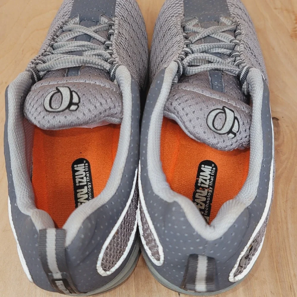 Pearl Izumi Mens Cycling Shoes 8.5 M Gray 5052 Lace Up Low Top Mesh Sneakers